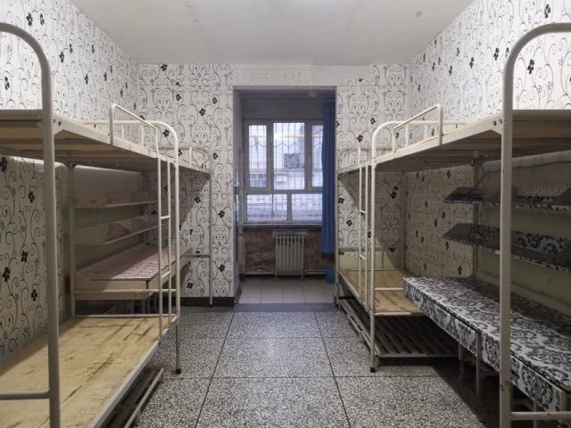 的感觉才会让离家的学生降低对家的思念,要与舍友和谐相处,一个大学生