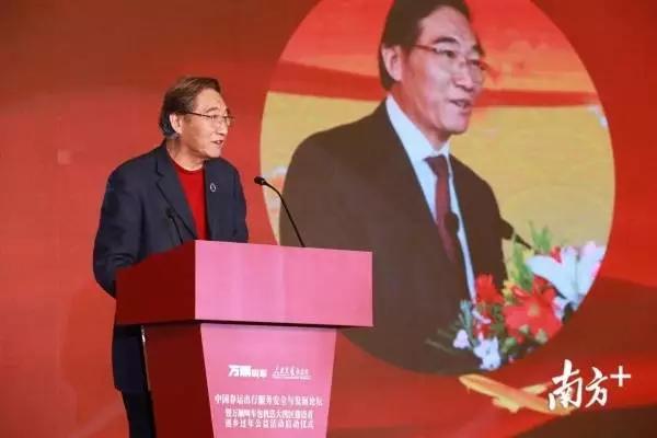 省企促会副会长周正清万顺叫车将包机义务送2000名大湾区建设者回家