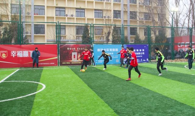 决赛中,廊坊广达名车进入状态更早,沧协fc不久便两球落后,随后双方你