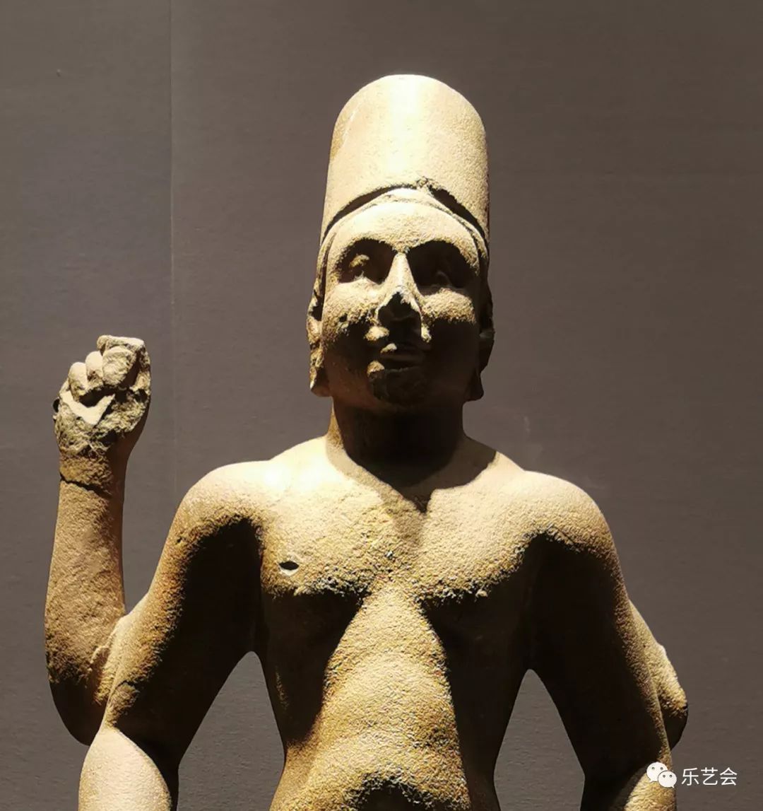 石雕伐楼拿神像