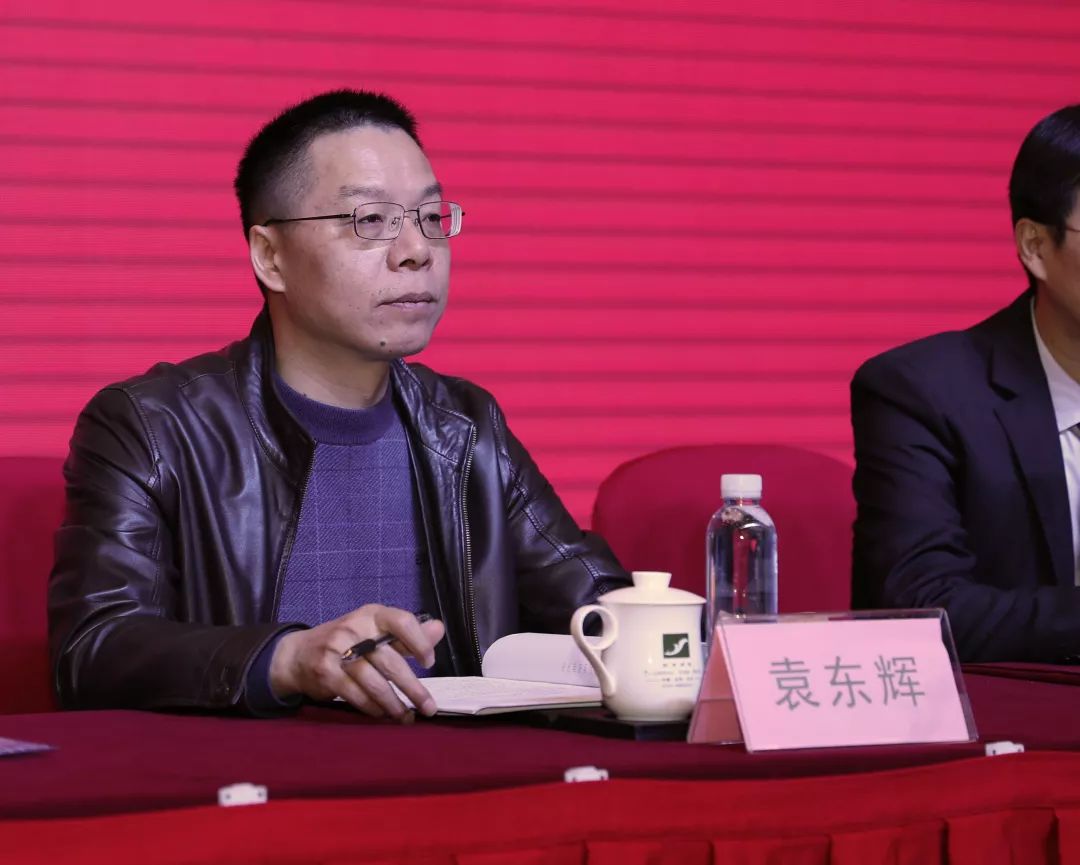 厅总畜牧兽医师屈源泉,省农业农村厅畜牧与饲料处罗一心处长,袁东辉副