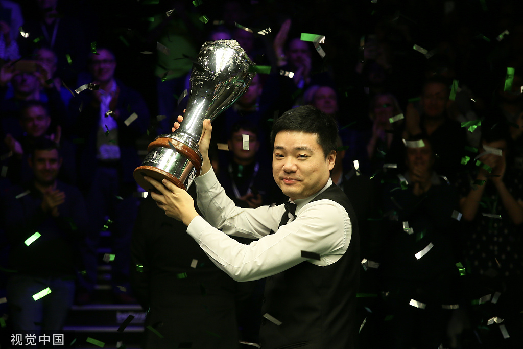 10年后再夺英锦赛冠军,丁俊晖打破28个月冠军荒