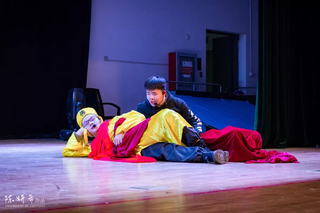 话剧团专场丨丨跟着索马里海盗来一场奇幻旅程