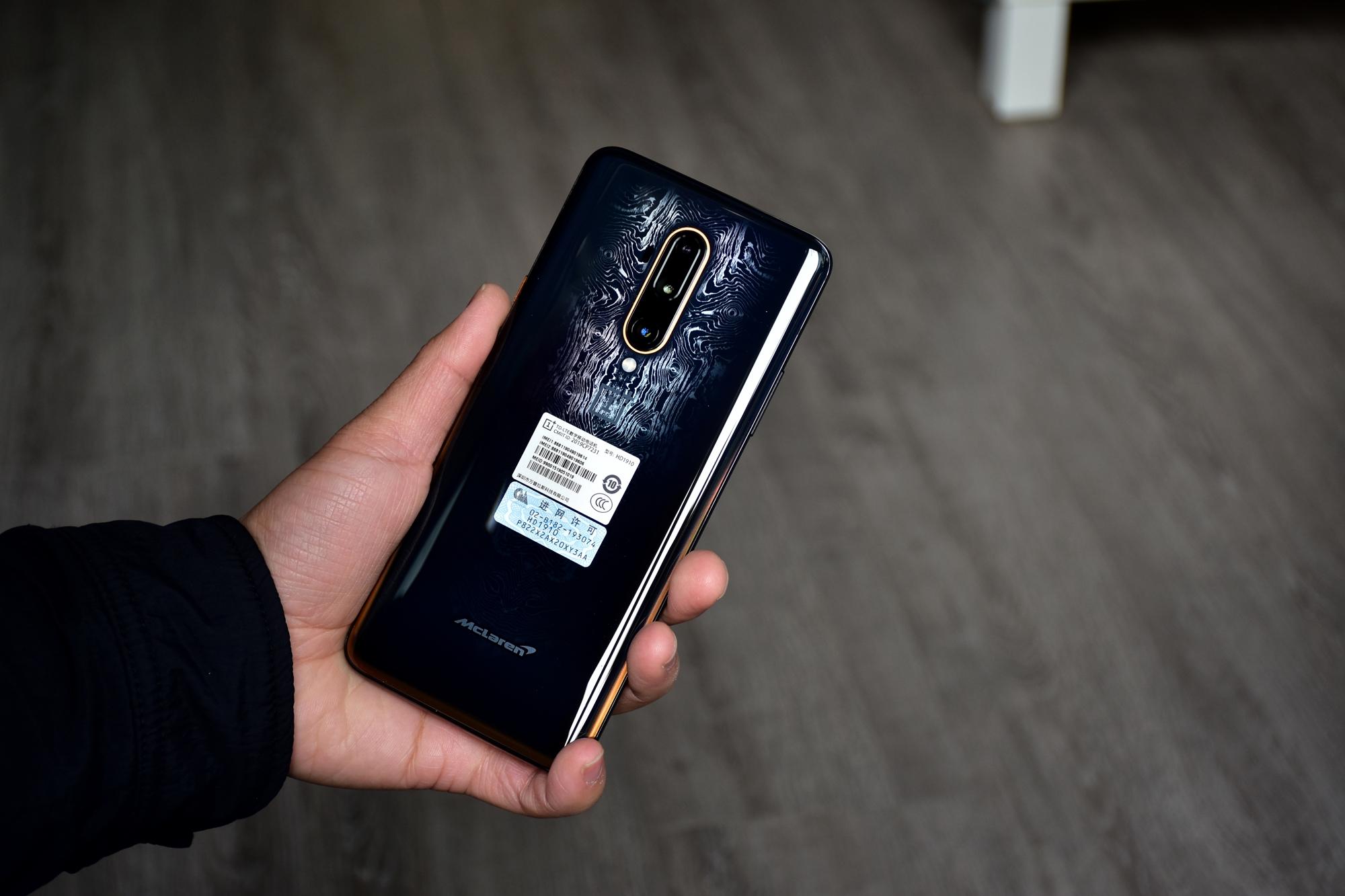 一加7t pro迈凯伦限定版图赏 后背很美 手感很赞