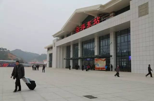 再见纸质车票郁南南江口高铁站全面实施电子客票啦