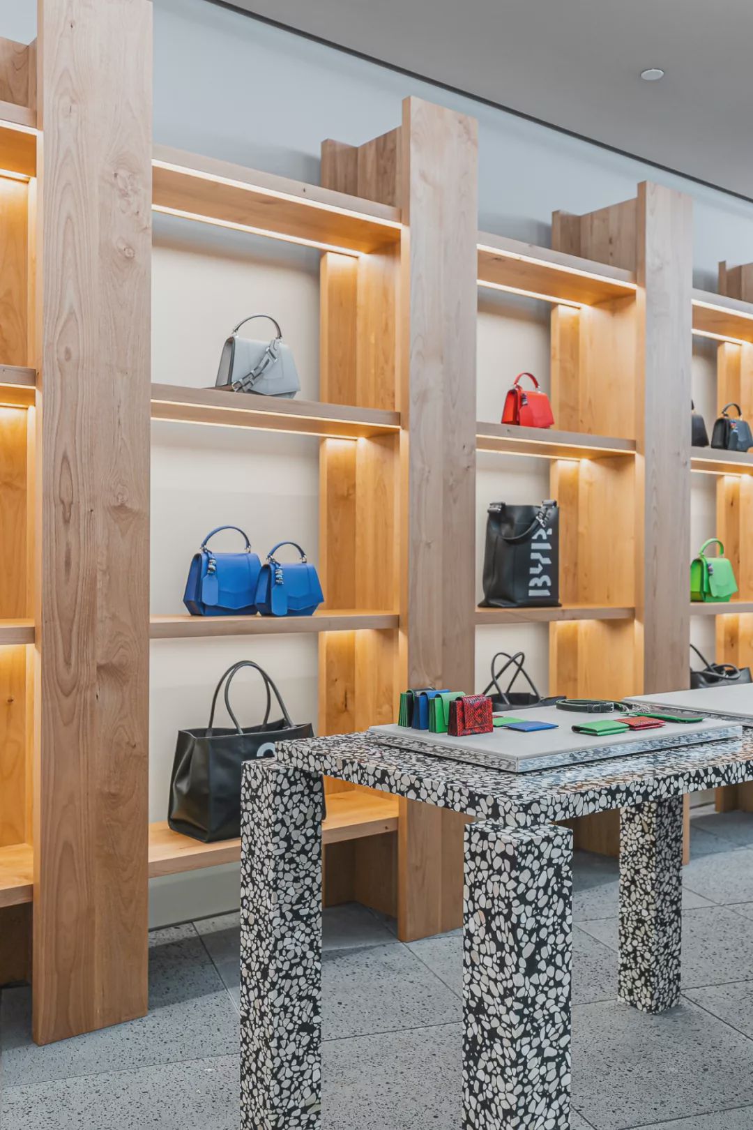 原创真的来了!风靡全球的byredo中国首店登陆恒隆