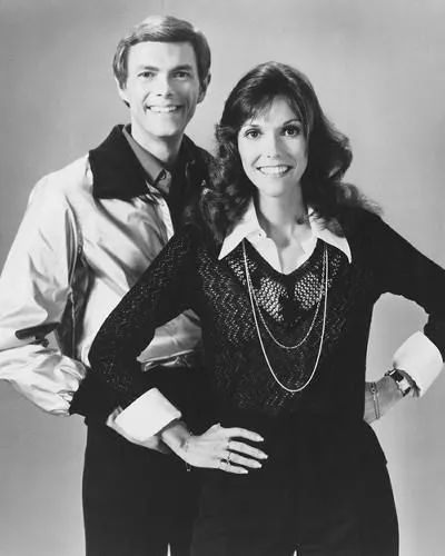 妹妹卡伦经常被媒体嘲讽 身材过胖.