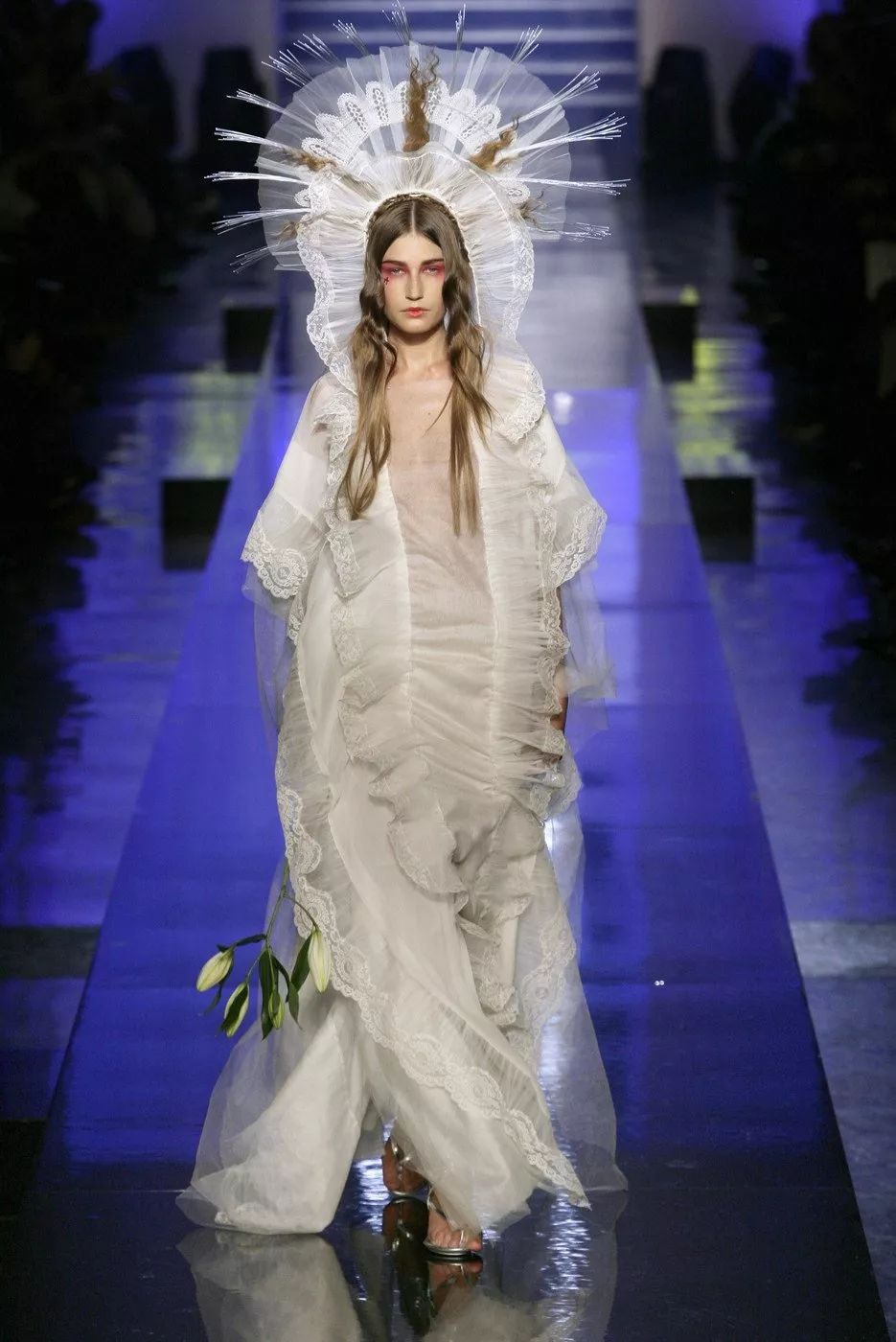 天冷了,加件jean(波)paul(司)gaultier(登)吧_高缇耶