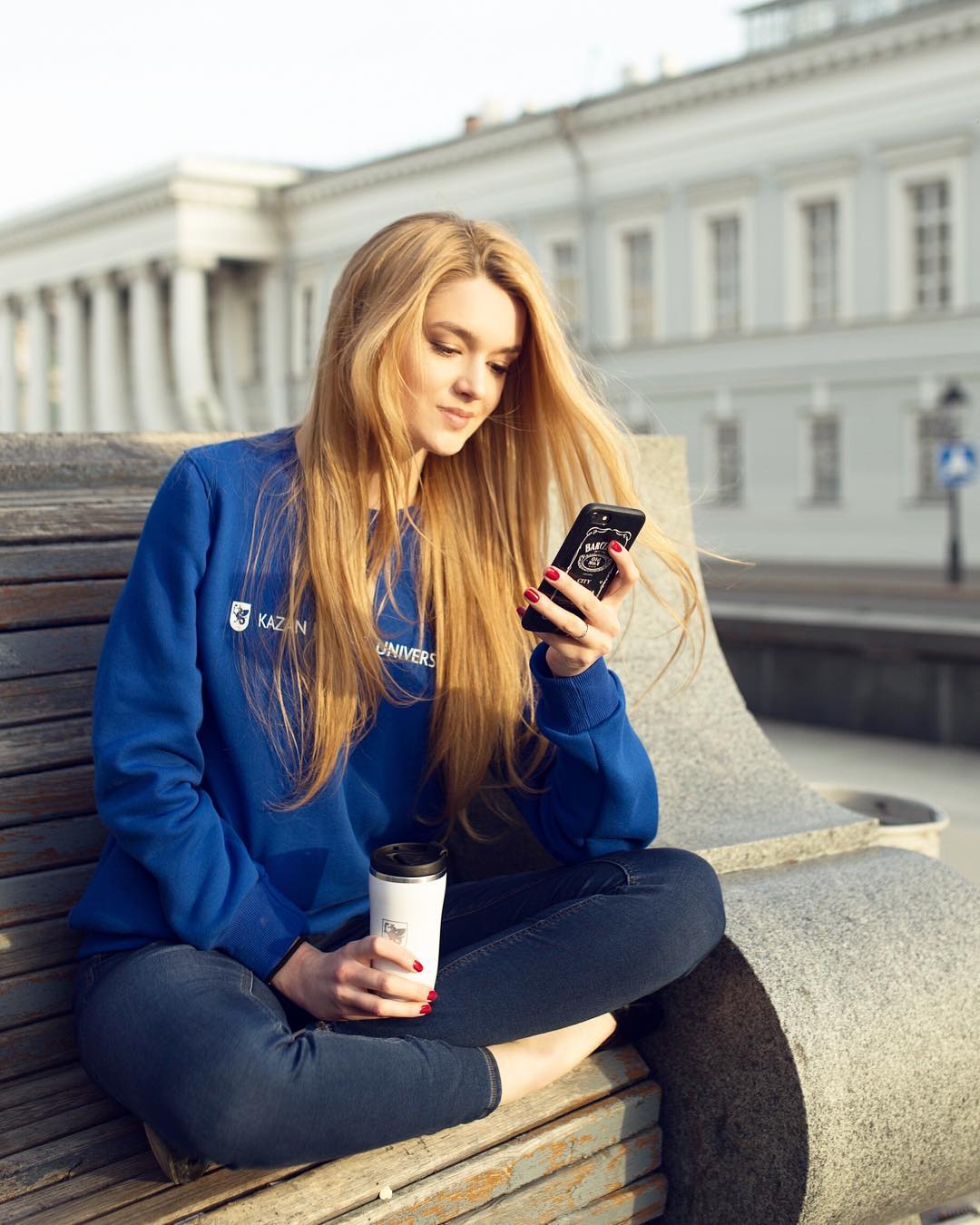 被赞世界最美女排球员,她退役后变模特,参加选美比赛奖拿不停_艾丽莎