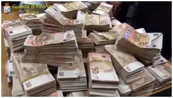 多名华人被查,逾300万欧现金被扣!