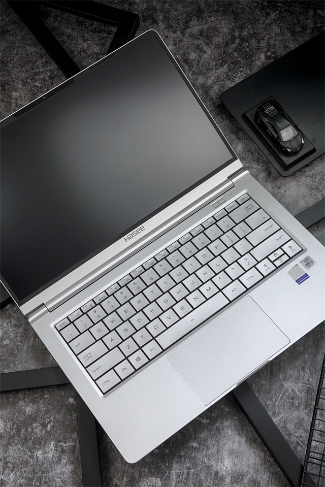 越打磨越精细 神舟精盾u45s2 镁铝合金极致性能十代芯品