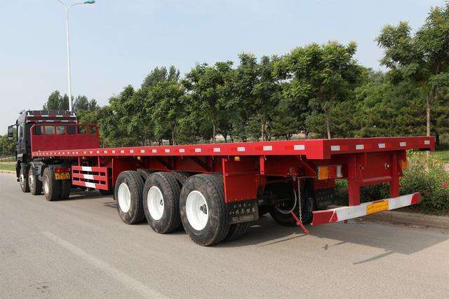 接班175大板总长20米的中置轴平板运输车应该拉什么