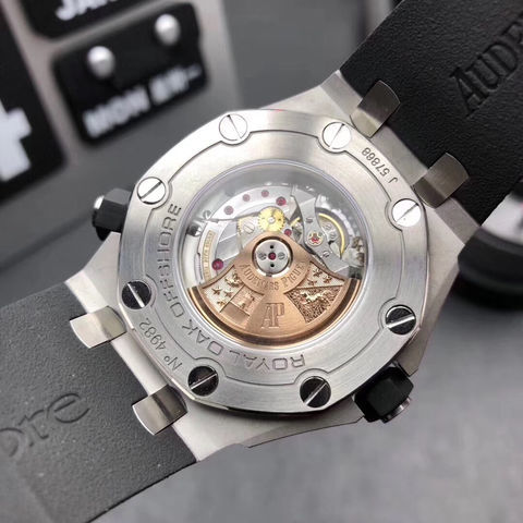 忠一表业阳刚帅气n爱彼皇家橡树离岸型ap15710你会不心动