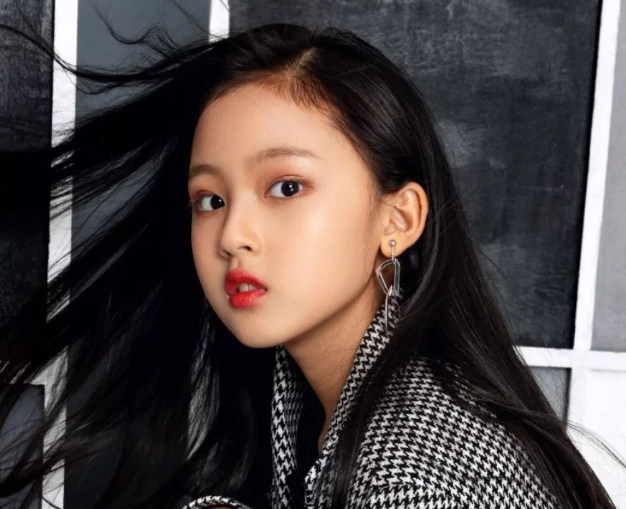 一只的张婉儿也如今已经成为了一名9岁的小女孩,无论是五官还是身高