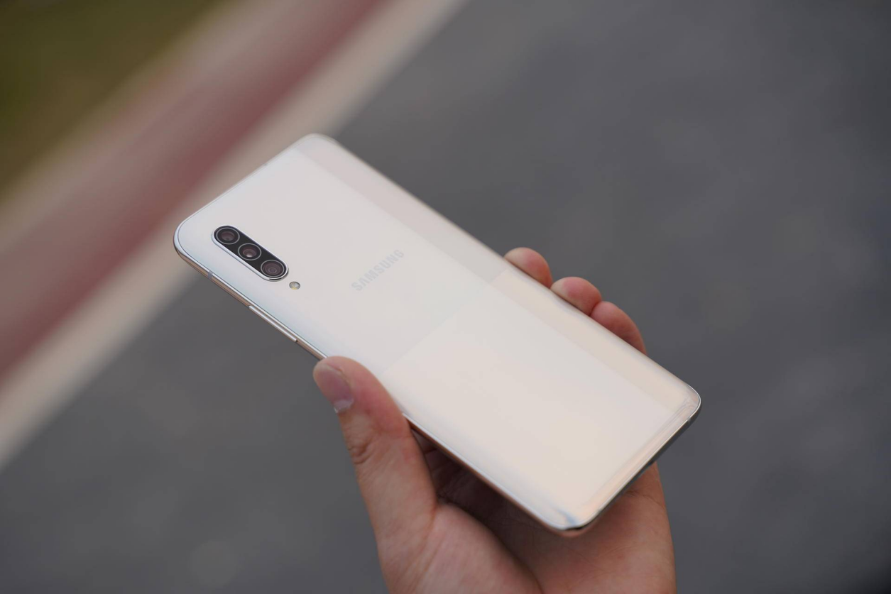 三星galaxy a90 5g综合测评:5g时代旗舰体验中端价格