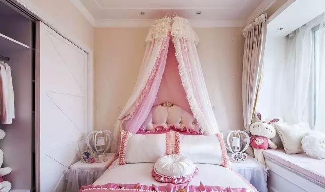 粉色系的公主房,简直少女心爆棚.