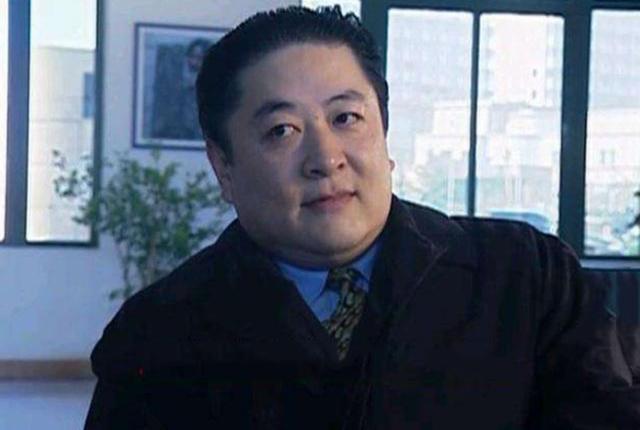 原创58岁刘斌近照曝光结婚3次妻子都小十多岁6岁女儿似孙女爱撒娇