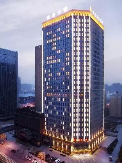 曲江银座酒店西安曲江银座酒店是一家集住宿,餐饮为主要特色的综合性