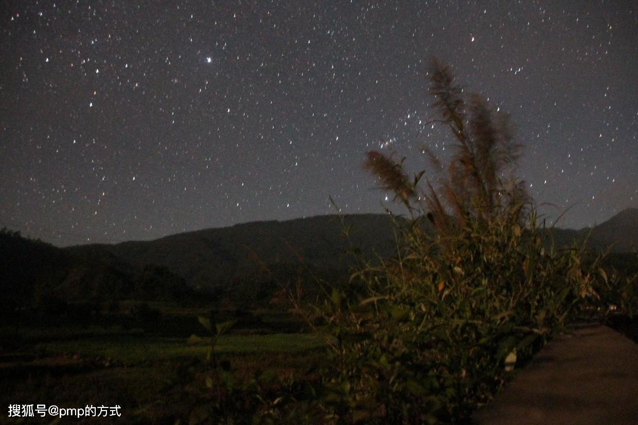 从潭水的晨雾出发,行进在漫天星辰的大山(黑夜到黎明)