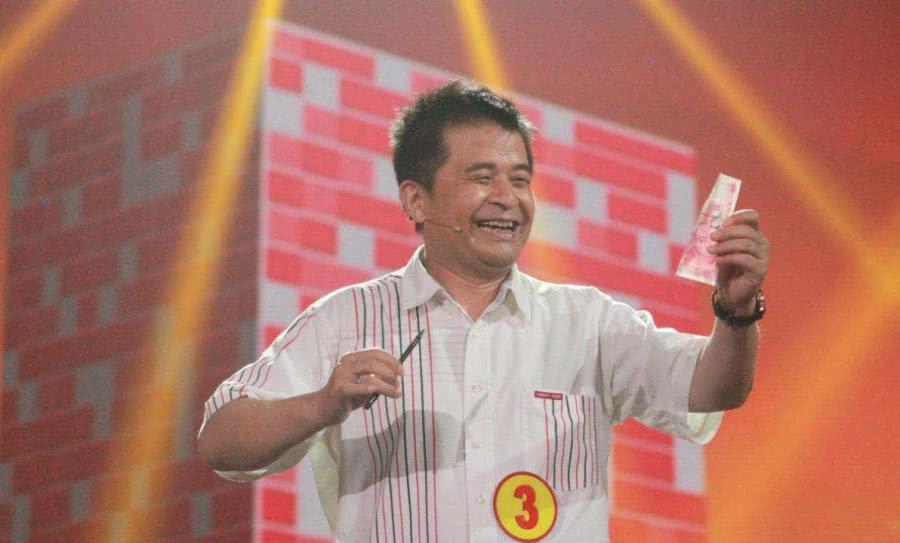 毕福剑近照因酒桌乱言断送事业隐藏多年女儿长相很意外