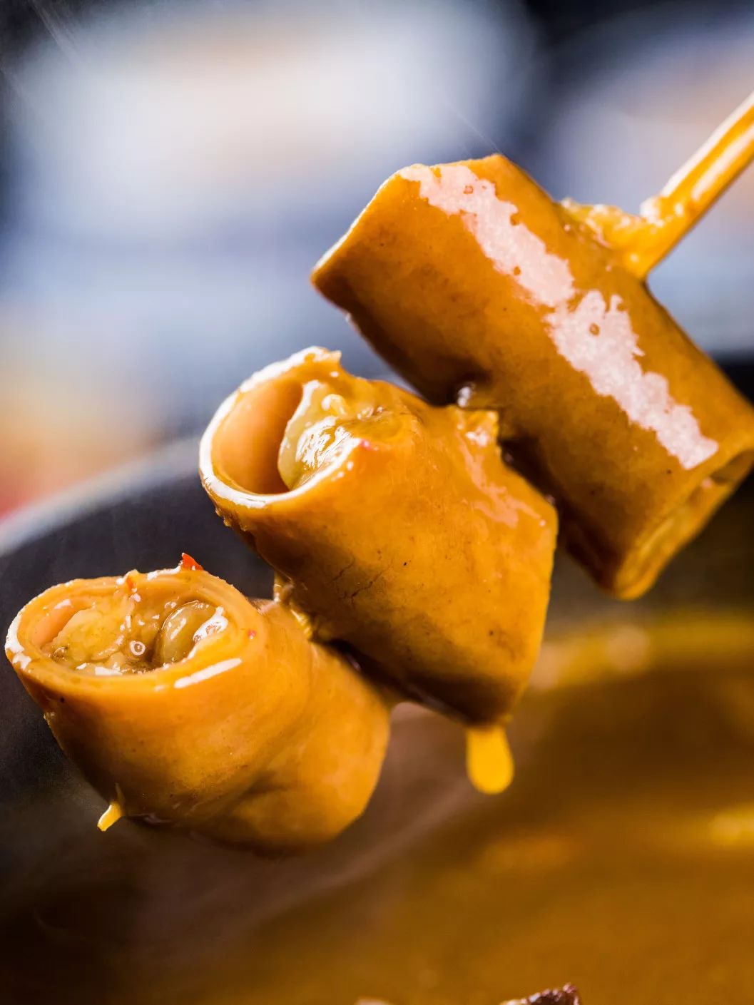 原只炭烤榴莲免费送jj都爱的同款沙爹串串火锅北京路体育西都吃得到