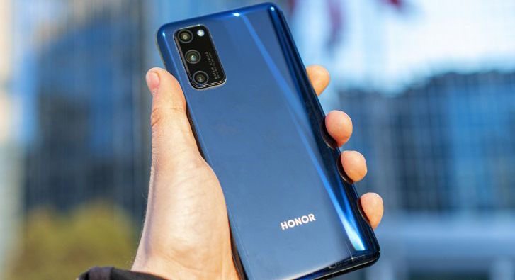 荣耀v30pro内部拆解图曝光内部排列整齐电池是主要部件