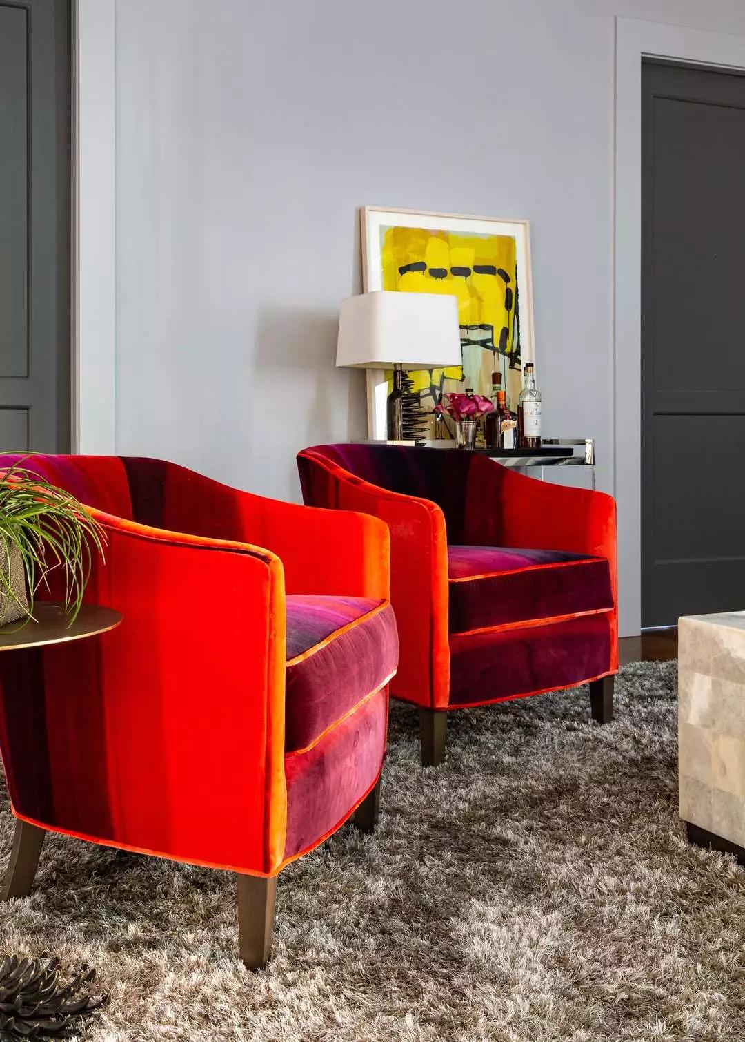 高级灰 红色,胜却人间无数,纷繁色彩掀起冬季热潮_沙发