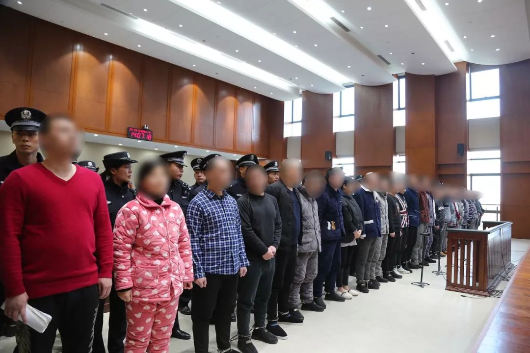 【关注】吴兴法院对丁某兵等28人涉黑案件集中宣判!