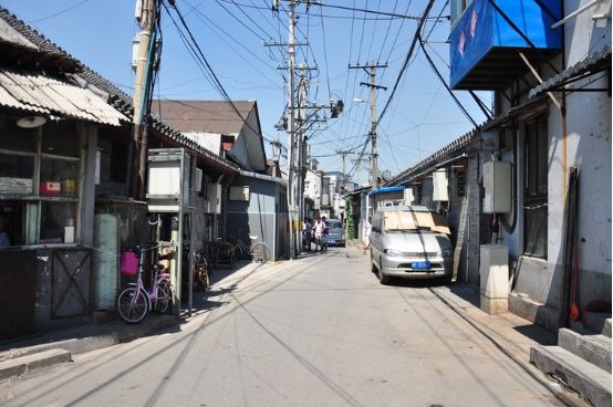 石头胡同,王广福斜街(现棕树斜街)朱家胡同,李纱帽胡同(现小力胡同)