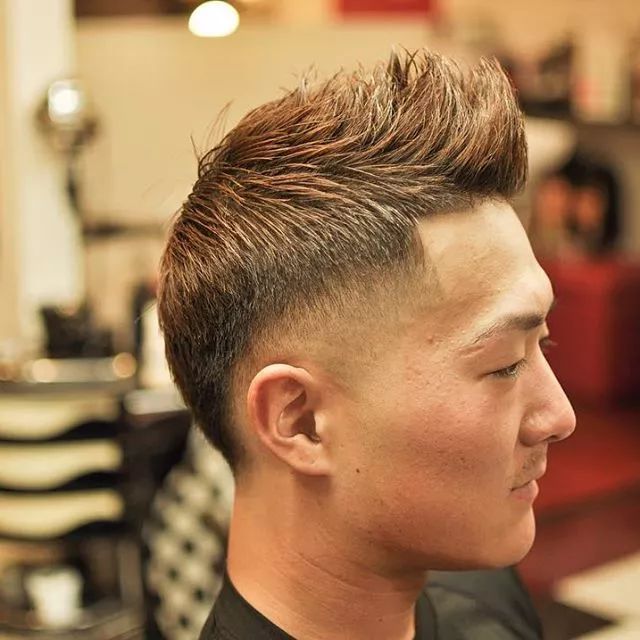 男士莫西发型干