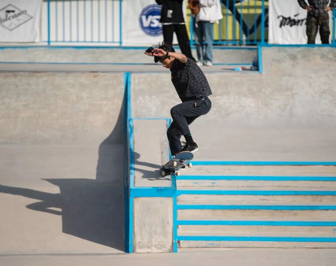 李祉兴斩获街式碗池双冠2019广东省滑板公开赛人才辈出