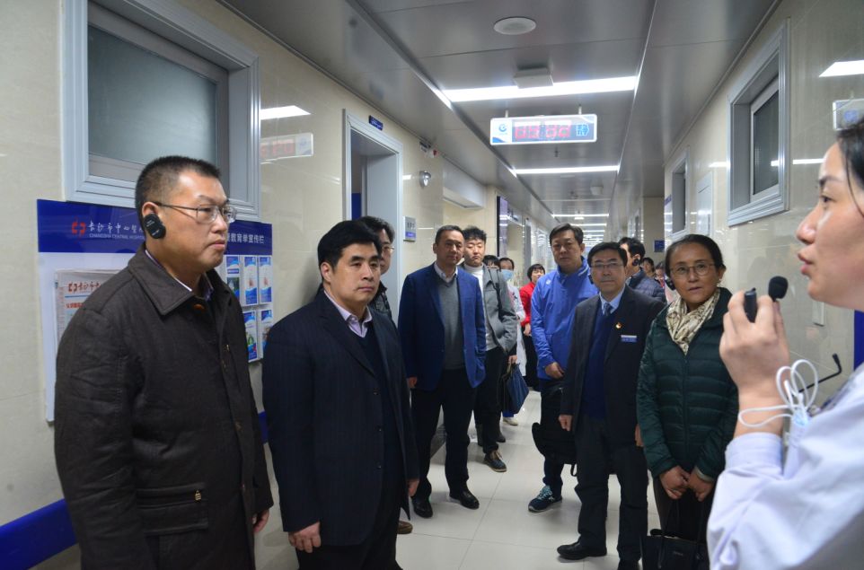 西藏自治区人民政府考察团 赴南华大学附属长沙中心医院调研