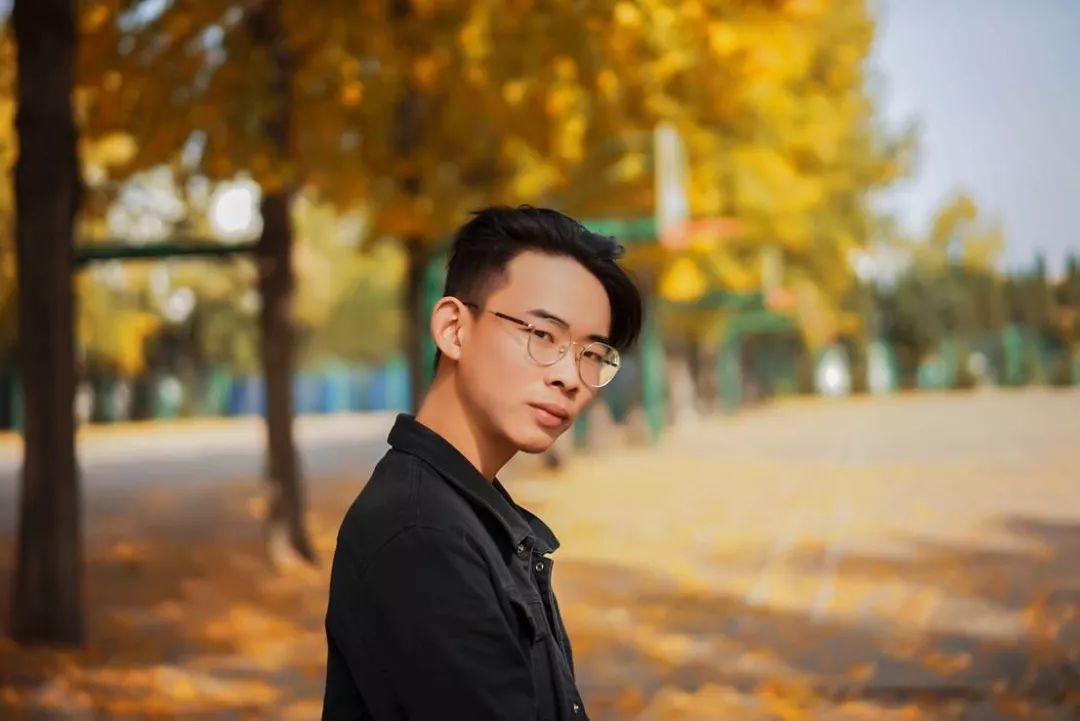 跳舞——邵正杰答:练书法的同学们都非常刻苦,其实说到书法的水平,有