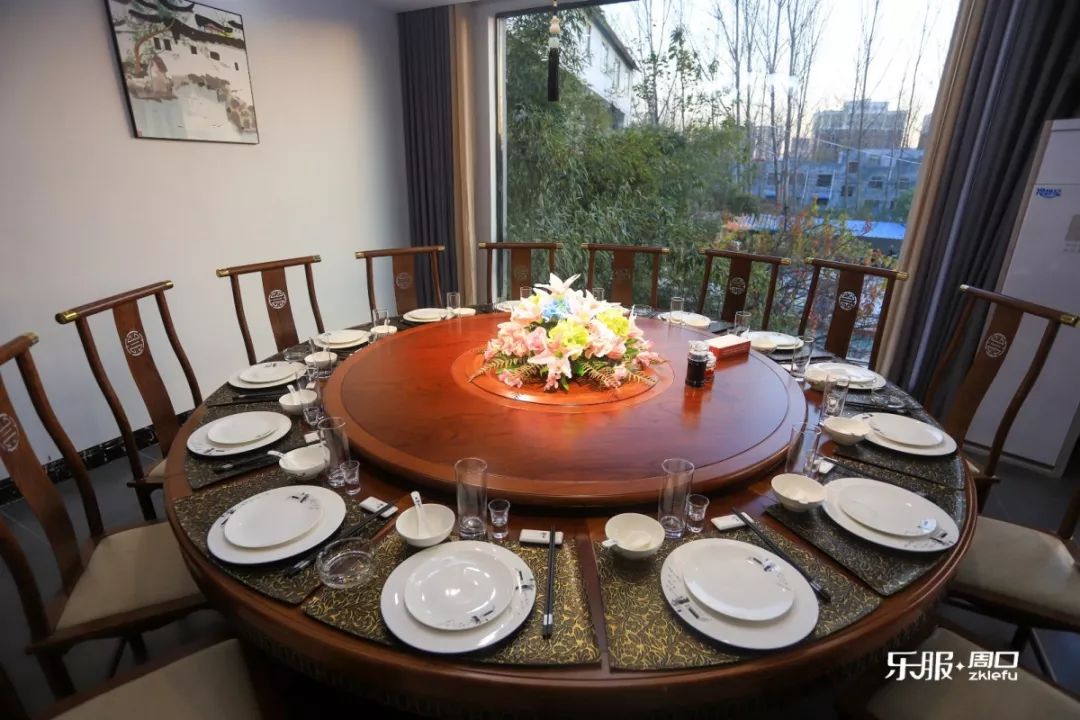 活久见周口南环最红别墅大院请来吃货乾隆亲自代言