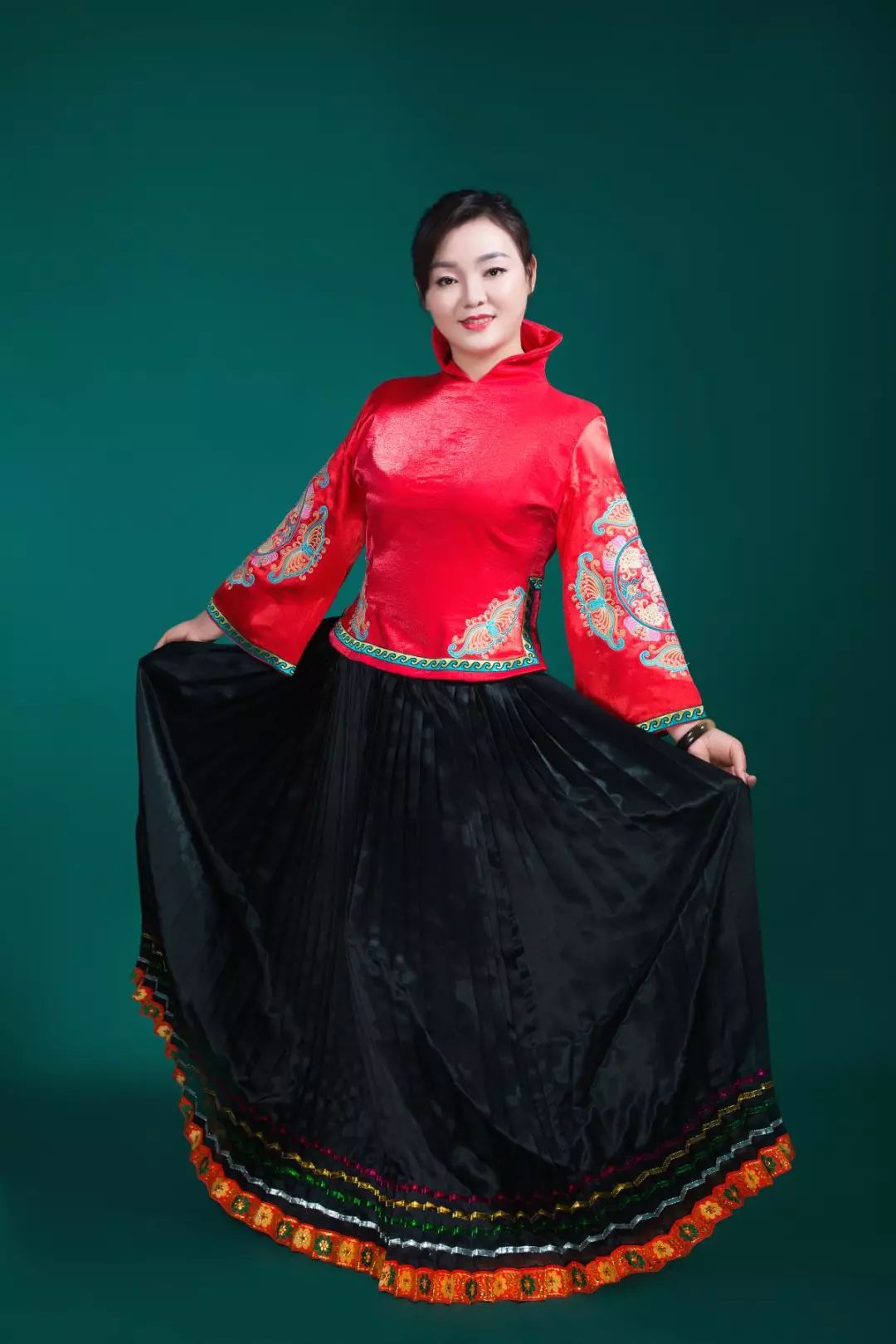 快看看mv里面有哪些地方——祝贺李琴单曲《多彩贵州凉悠悠》正式发行