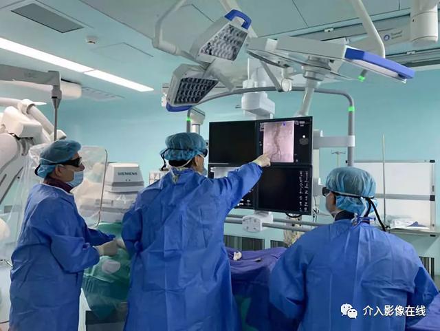 影像融合导航下的零造影剂腹主动脉夹层动脉瘤腔内隔绝术(evar)