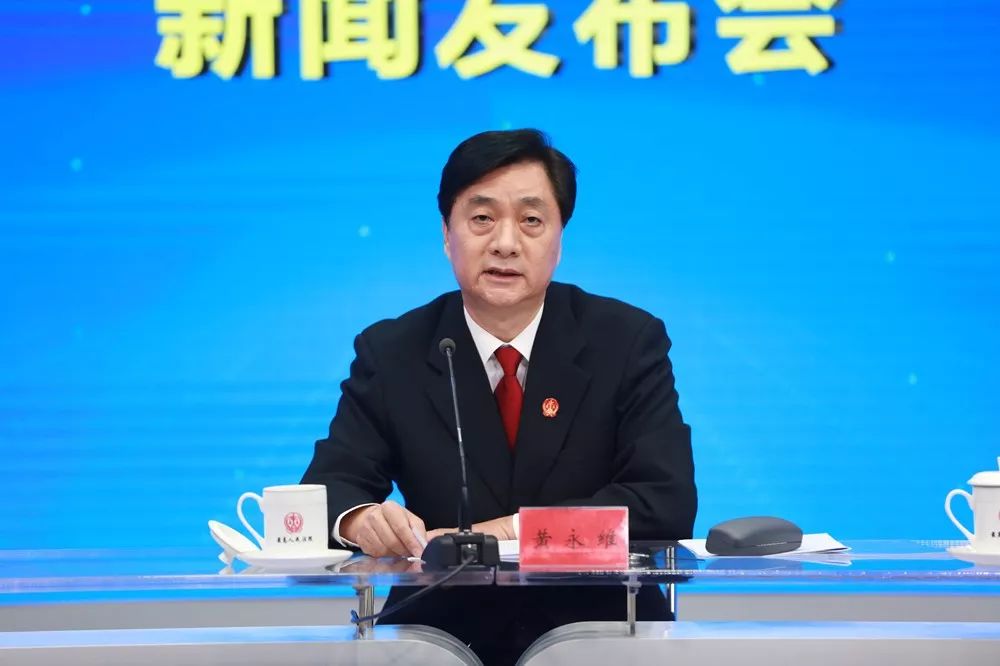 图为黄永维介绍行政协议解释的相关情况.侯裕盛摄