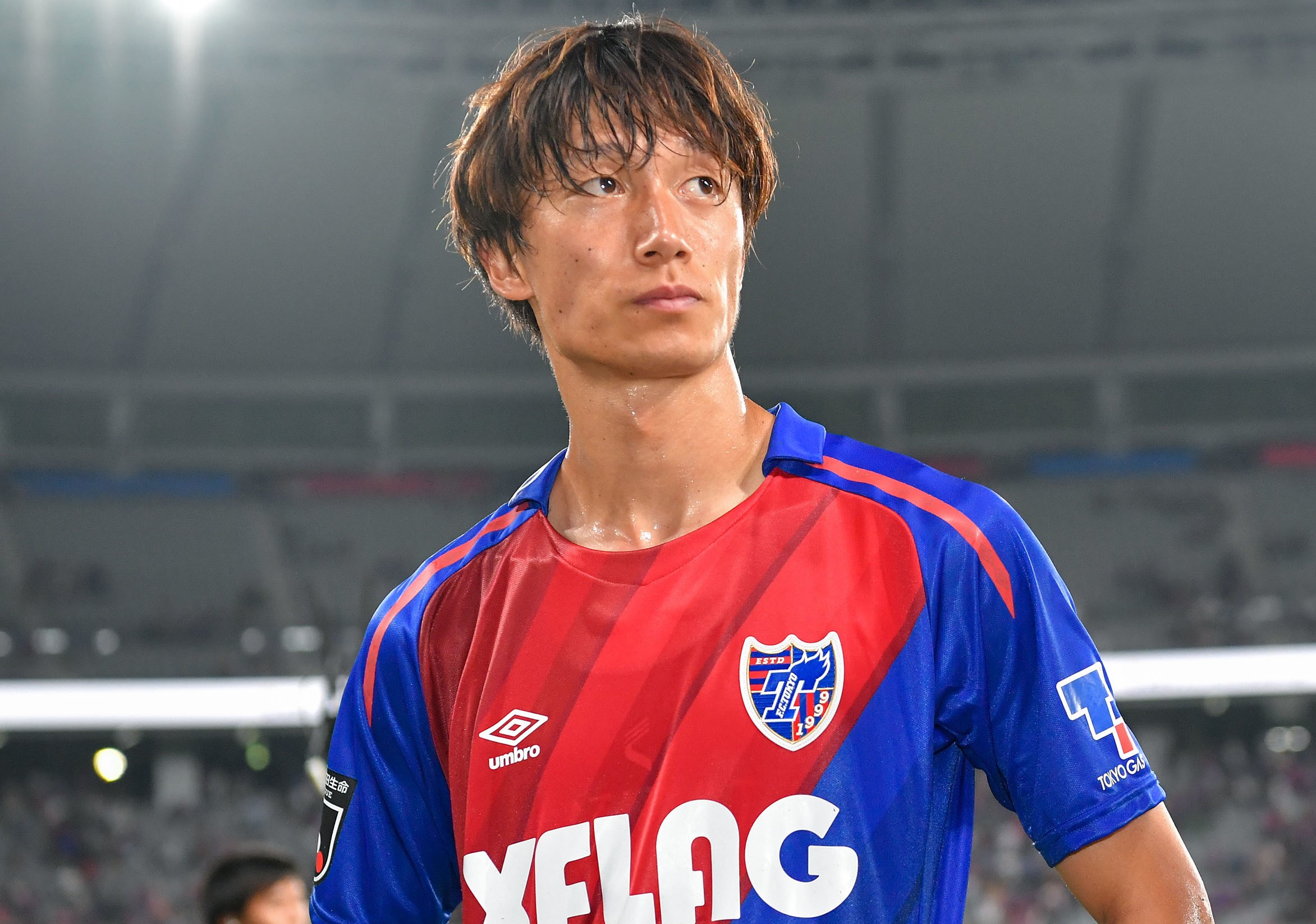 前锋9号铃木武藏,25岁,效力于札幌冈萨多,是球队主力边锋,本赛季代表