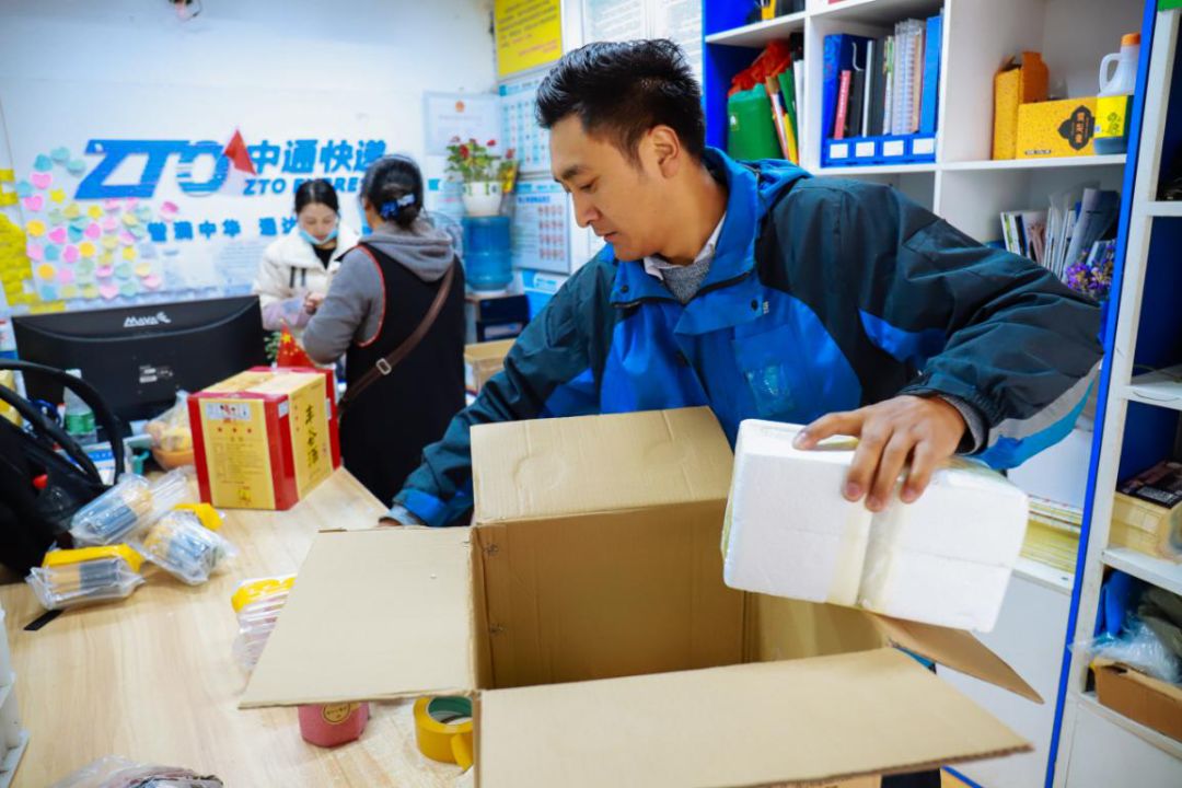 逃离北京重返高原中通小哥成为当地快递创业领头雁