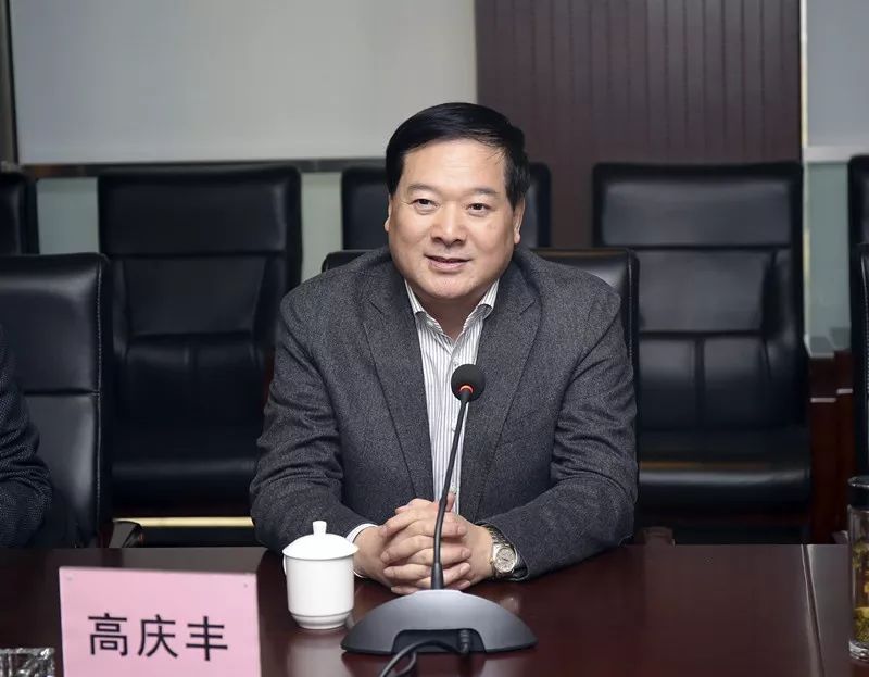 副主任,滨海经济开发区(龙山镇)党(工)委书记邹柏涌,市委办主任毛孟军