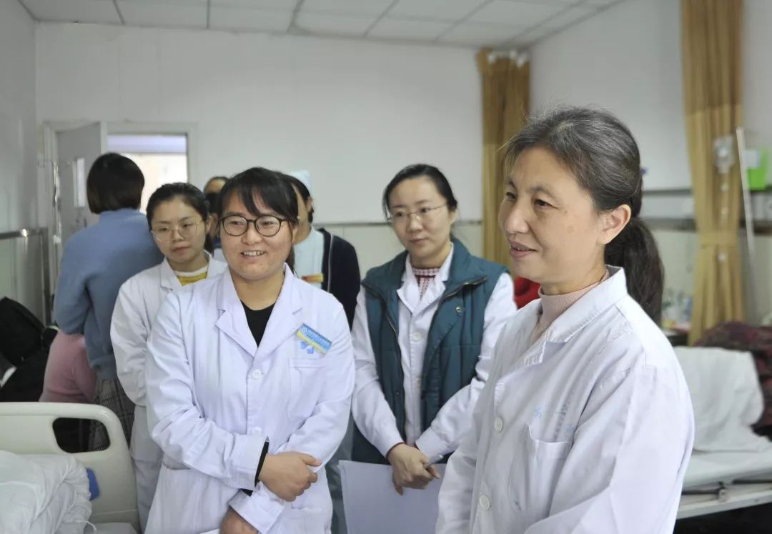 黑色素瘤专家迟志宏教授12月11日郑州市第三人民医院学术活动现场