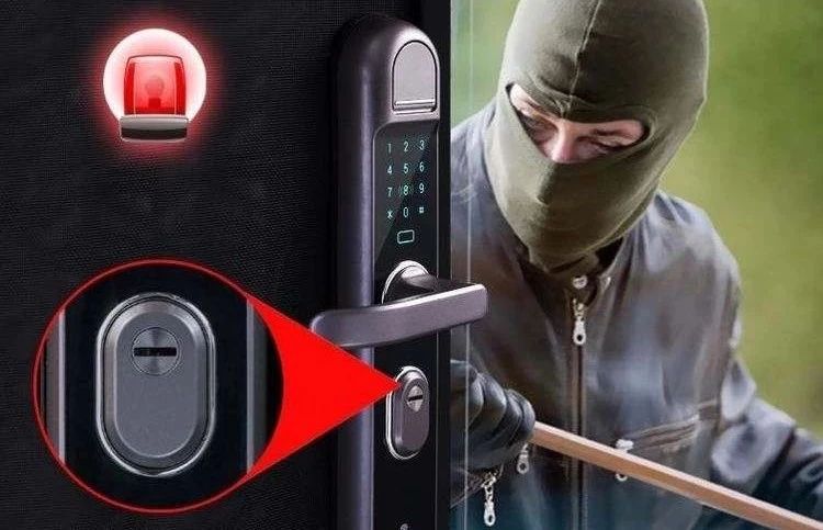 4,想通过猫眼开锁?没关系!智能锁还有防猫眼功能!