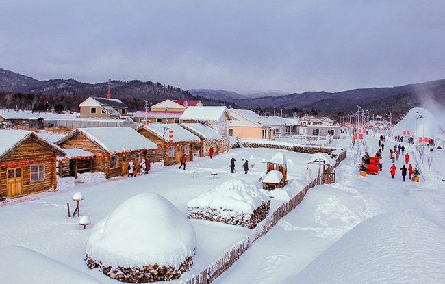 穿越林海游雪村敦化老白山景区体验式旅游受追捧