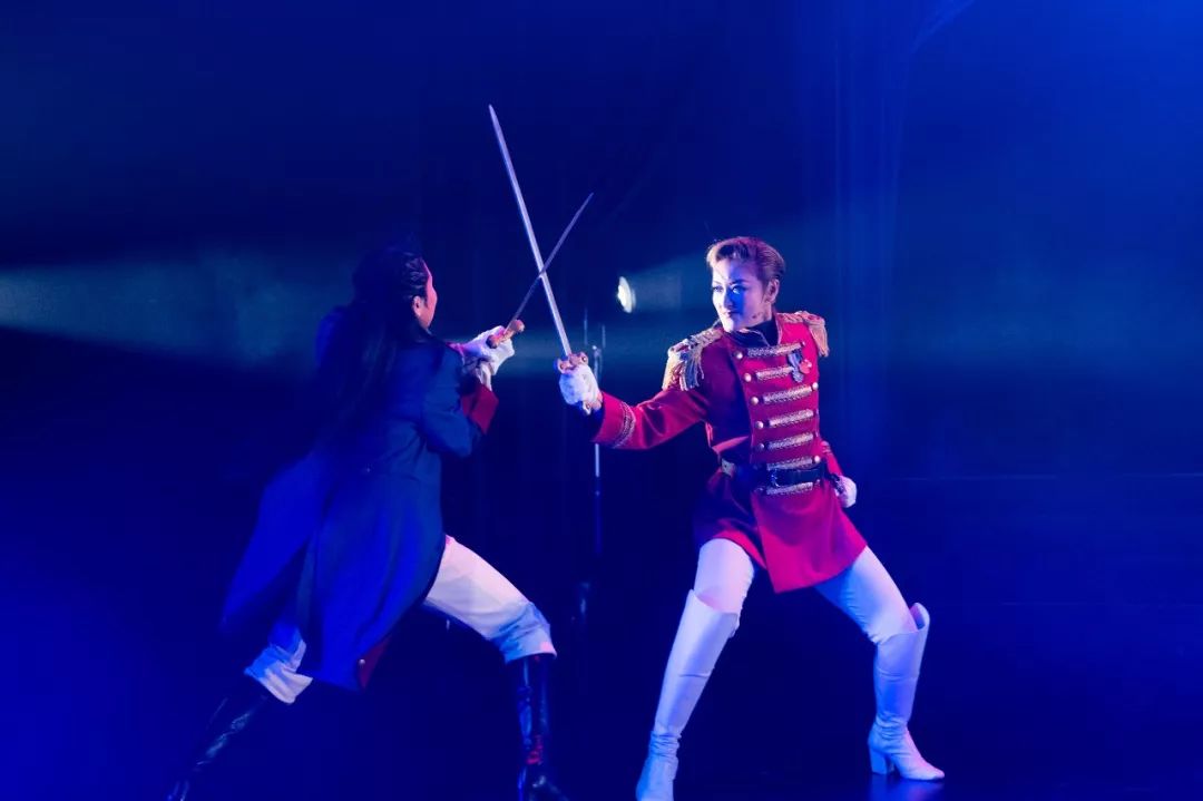 宝冢歌剧团游泳池走出的日本国宝级歌剧团来中国了