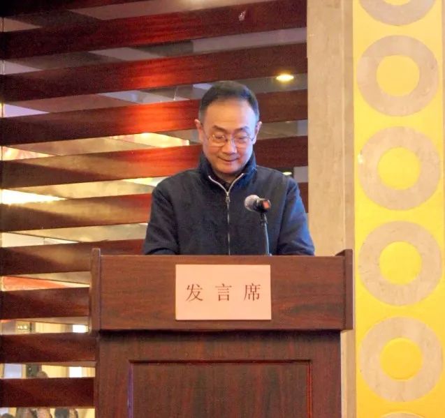 会议致辞及专家报告环节由废气净化委员会郝郑平主任委员主持,中国