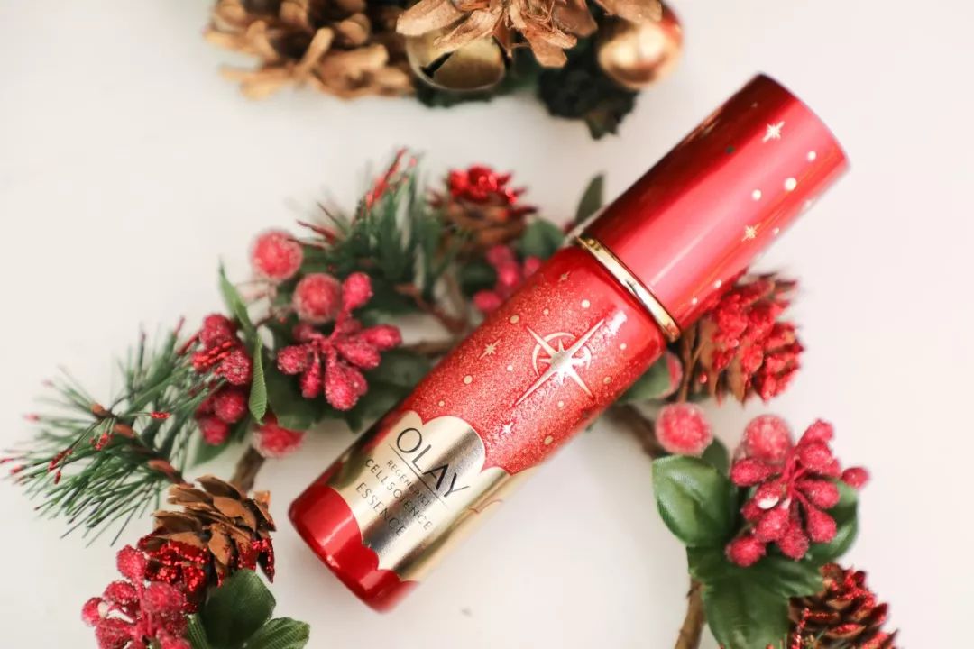 小红瓶属于olay家的高端线,主打的是全脸抗老,能够让我们的肌肤反坠