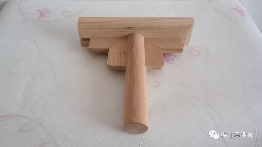 榫卯对白50式28夹头榫结构腿足上端开口嵌加牙条开燕尾槽装牙头