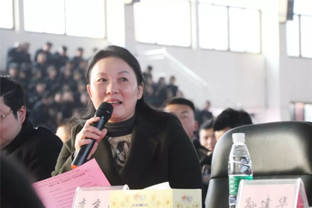 此次比赛,侦查学生大队合唱团由18,19级的学生组成,共81人.