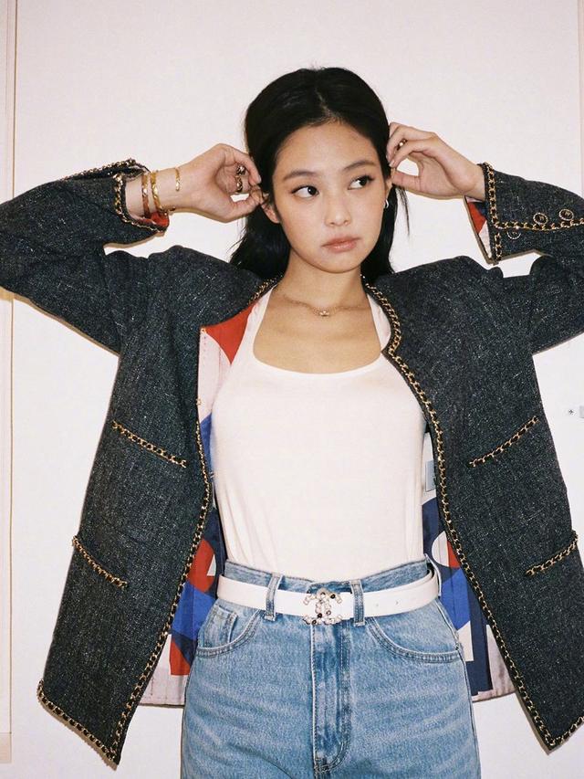 jennie成人間香奈兒,卻被吐槽鯰魚臉小貓眼