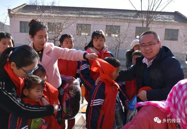 靖远县北滩镇乱腰小学:爱心是每一个人勇担的责任(图20)